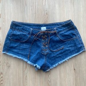 Lace up retro denim cutoff shorts